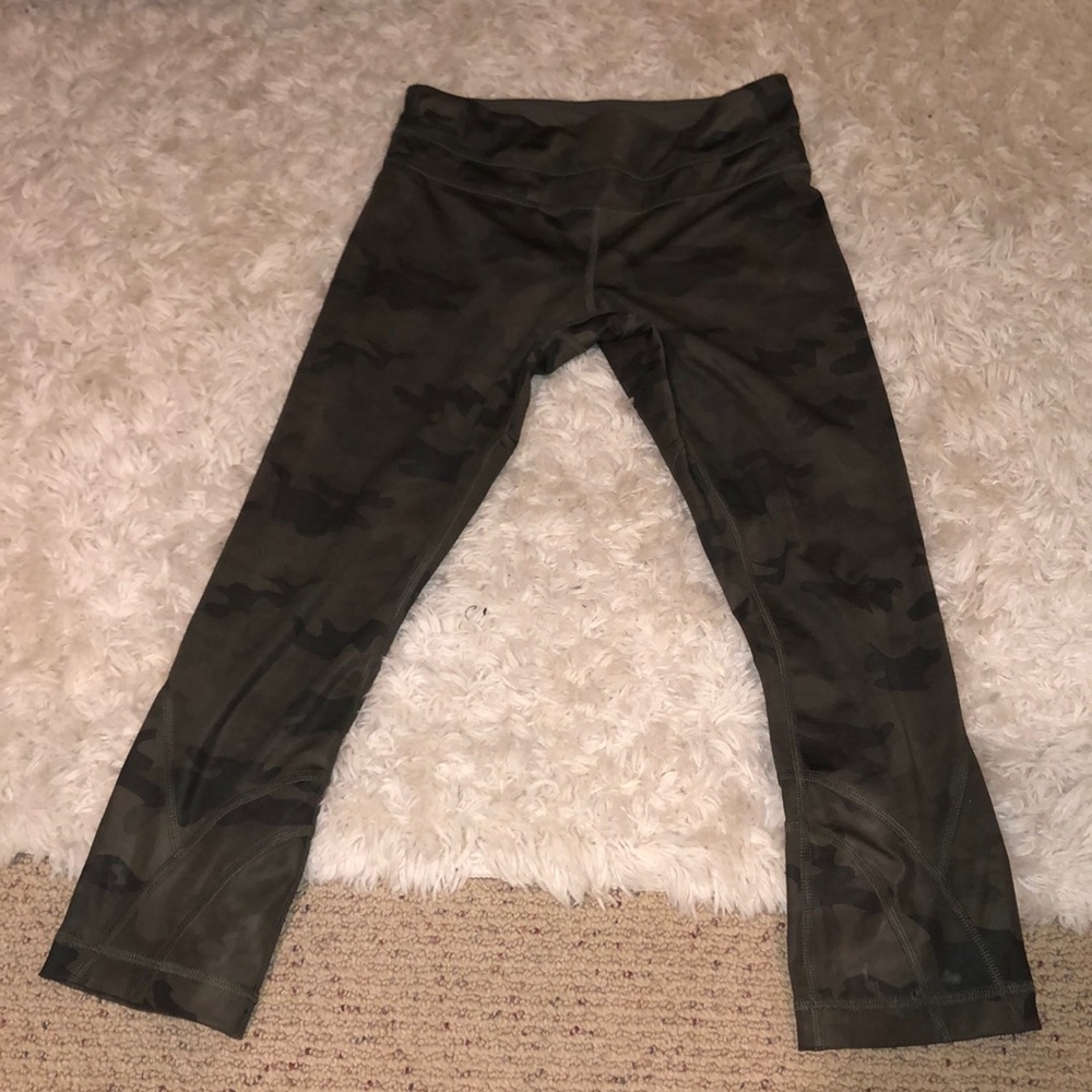 Lulu lemon capri leggings camo